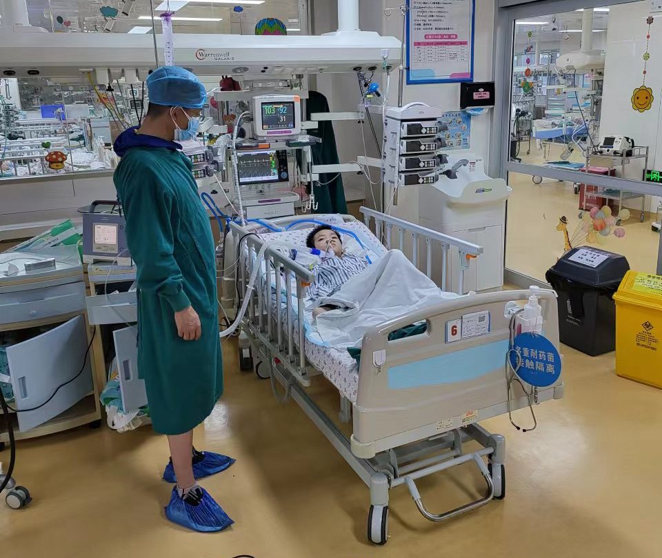 石渠县跨省救护车出租公司